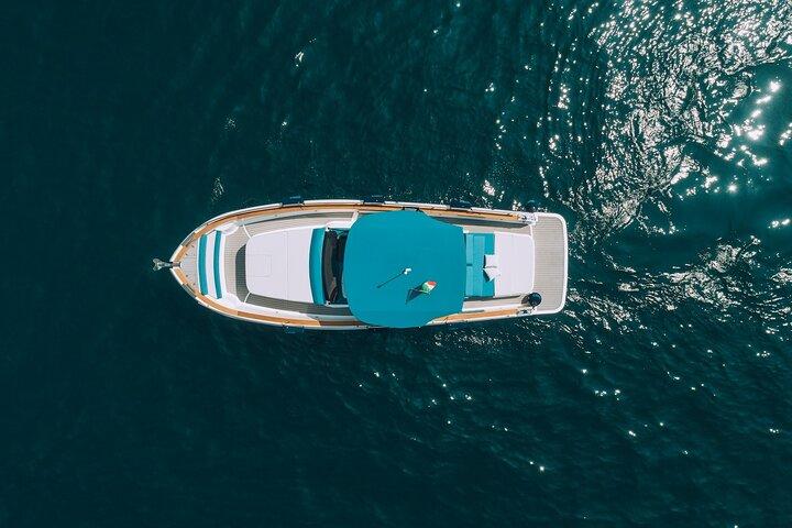 Tour privato in yacht di Ischia e Procida da Sorrento