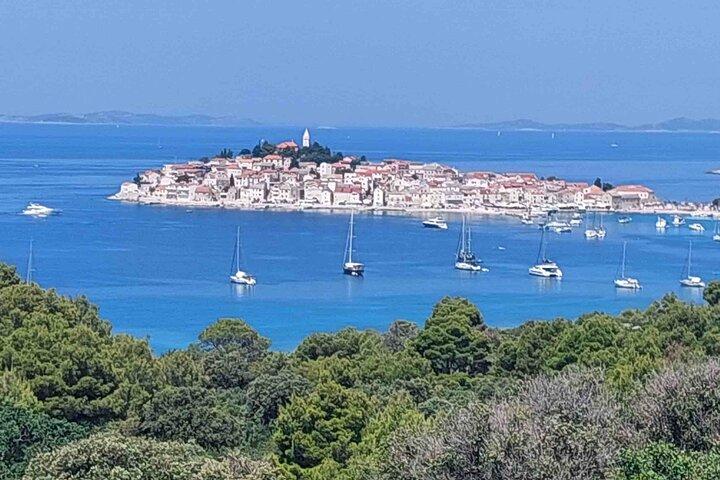 Autêntico tour privado NP Krka com almoço local e degustação de vinhos