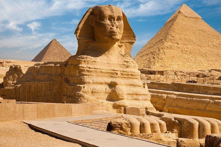 Private Cairo Tour: Pyramids, Sphinx, Museum & Bazaar