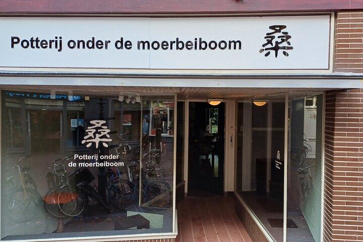 Choorstraatのターンテーブルでのガイド付き陶芸ワークショップ
