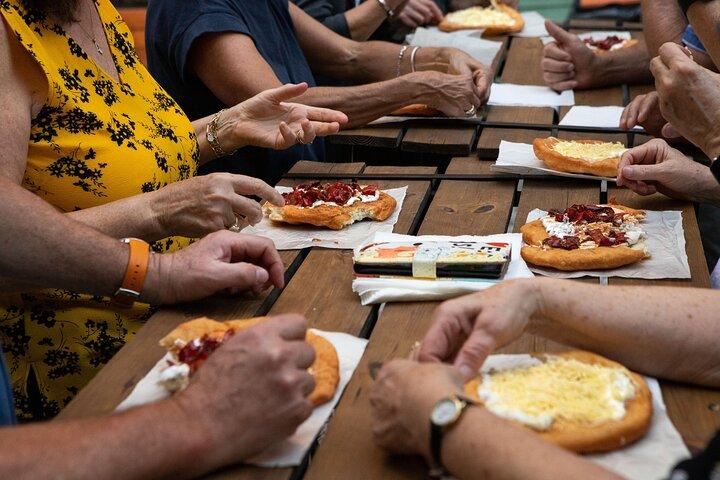 Budapest Bites: 3 uur durende streetfoodtour met Hongaarse delicatessen