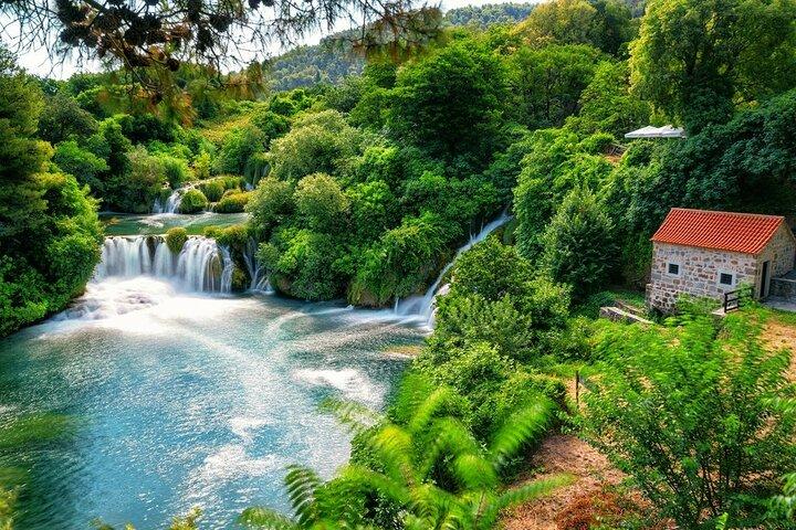 Private Krka Waterfalls & Trogir Tour a partir de Split