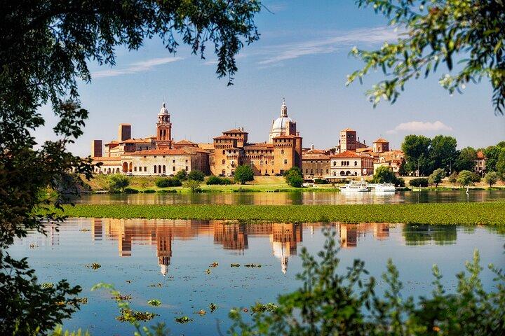 Visite privée de Vérone: Mantoue, Valeggio sul Mincio et Sirmione
