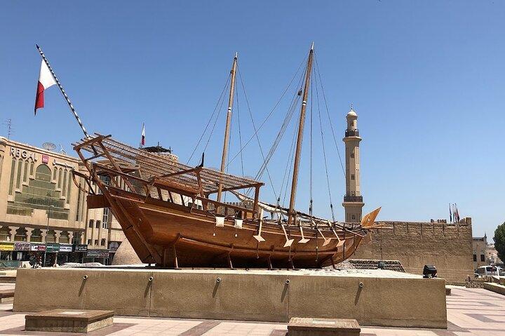 Oplev Old Dubai: Privat halvdagstur i Souks & Creek
