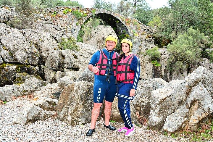 Wildwasser-Rafting mit optionaler Zipline im Köprülü Canyon