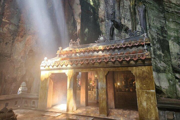 Privéautotransfer naar Da NangCity Marble Mountain-Monkey Mountain-Dragon Bridge