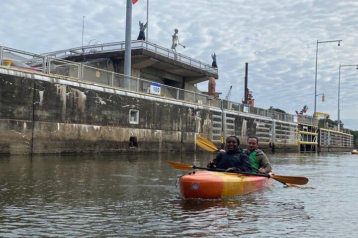 Chickamauga Dam Lock Kayak Tour door Chattanooga Guided Adventures