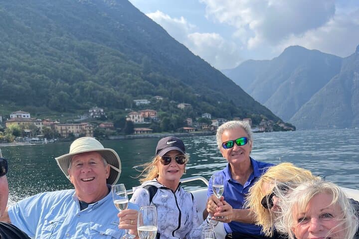 6 hour boat tour with captain on Lake Como