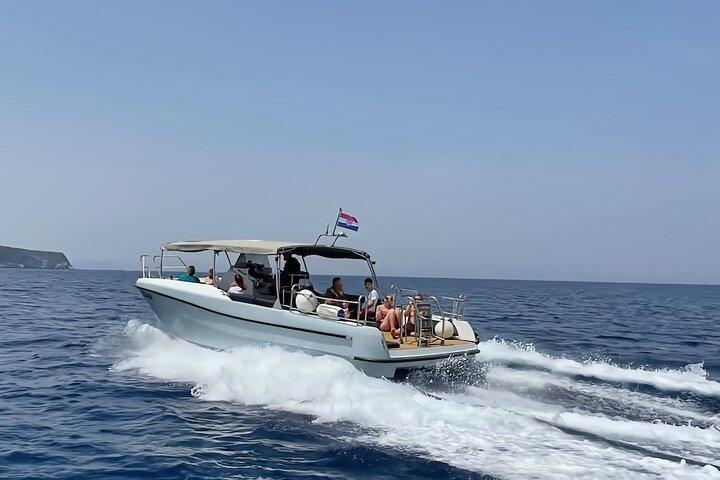 Heldags privat motorbåtstur i Hvar