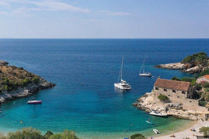 Heldags privat motorbåtstur i Hvar
