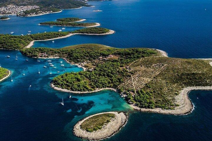 Heldags privat motorbåtstur i Hvar