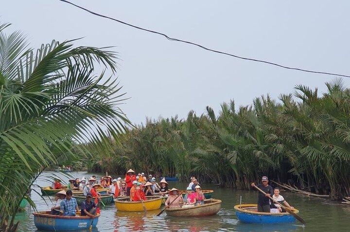 Hoi An: Countryside Sightseeing Bike Tour & Basket Boat Ride