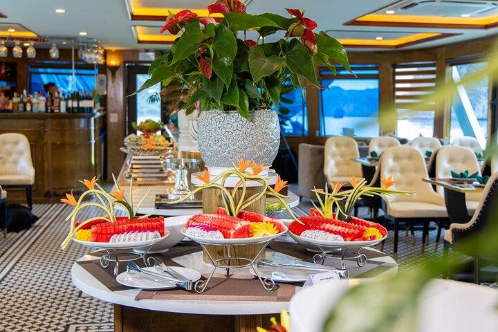 Heritage Cruise Halong Bay Luksusdagstur fra Hanoi Expressway