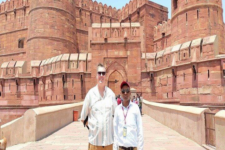 デリーからの早朝Taj Mahal Sunrise Tour