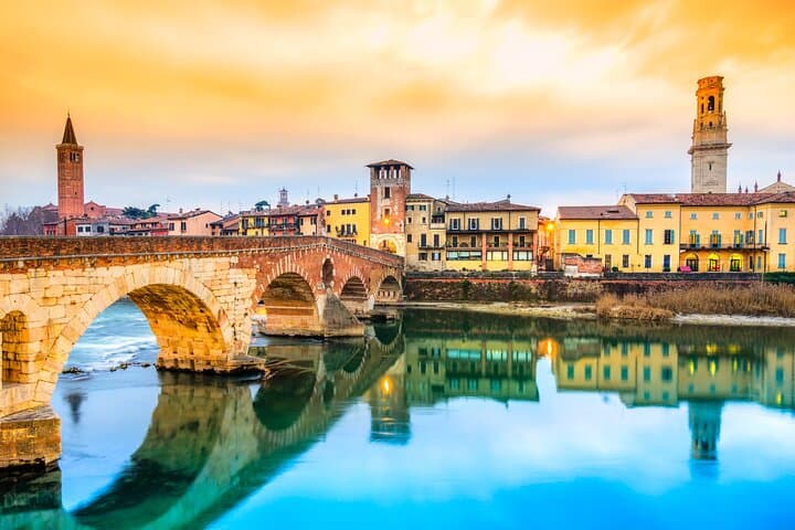 Verona tour & cruise with Sirmione - From Milan