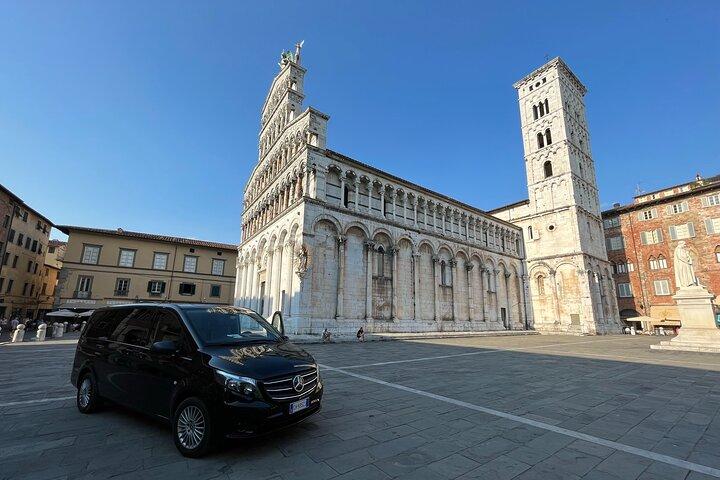 Lucca Tour en Pisa Toren + Wijnproeverij per busje vanuit La SpeziaPort