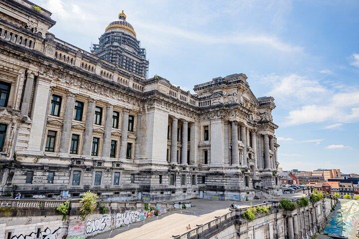 Selvguidet lydtur til Upper Bruxelles' ædle begyndelse