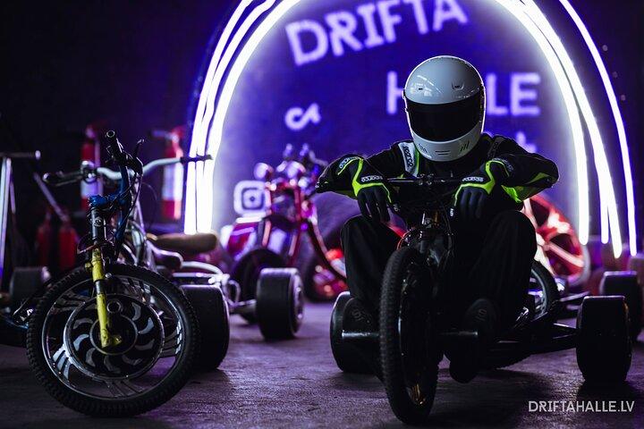 Drifta Halle | 20 - minuters trehjuling inomhus