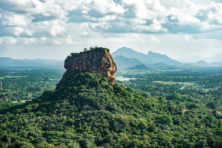 Excursion d'une journée à Sigiriya et Dambulla au départ de Bentota