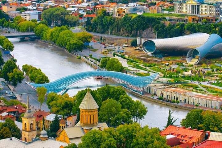 Old Tiflis Tour: Private Wanderung mit Weinprobe