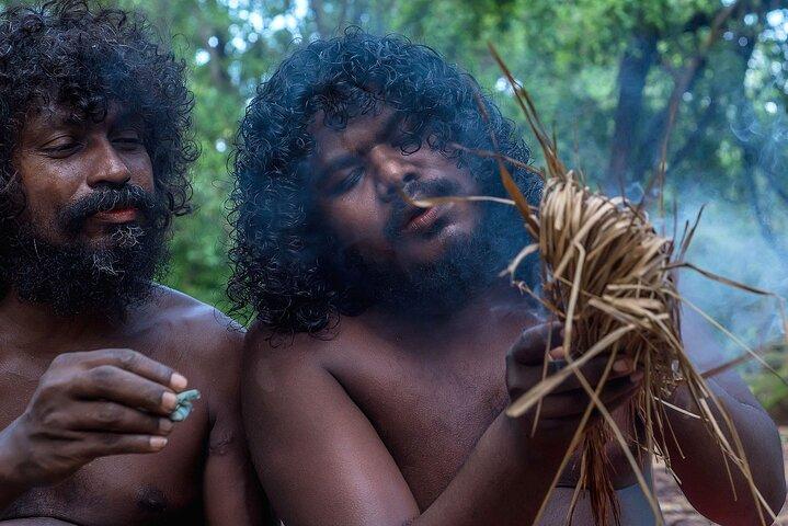 パシクダ発マドゥル オヤ サファリと先住民族の村の日帰り旅行