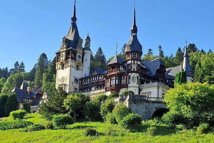 Privat rundtur i Cantacuzino och Peles slott