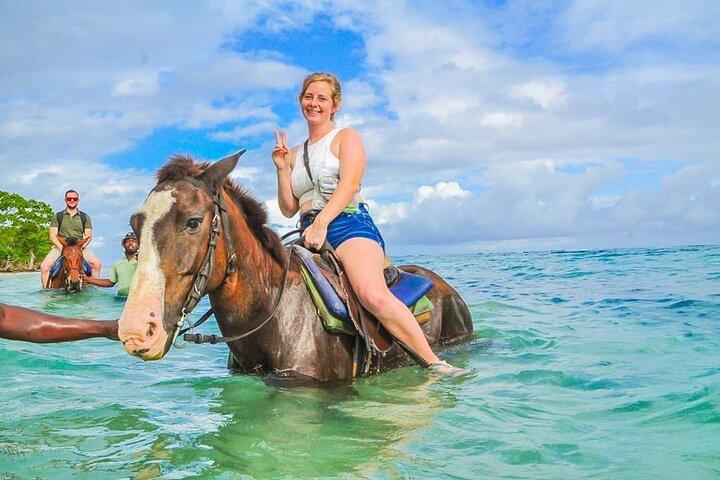 Visite partagée à Ocho Rios avec équitation et natation