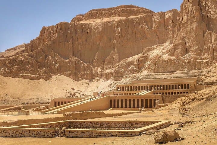 Best Luxor Day Tour visit East and West Nile Banks
