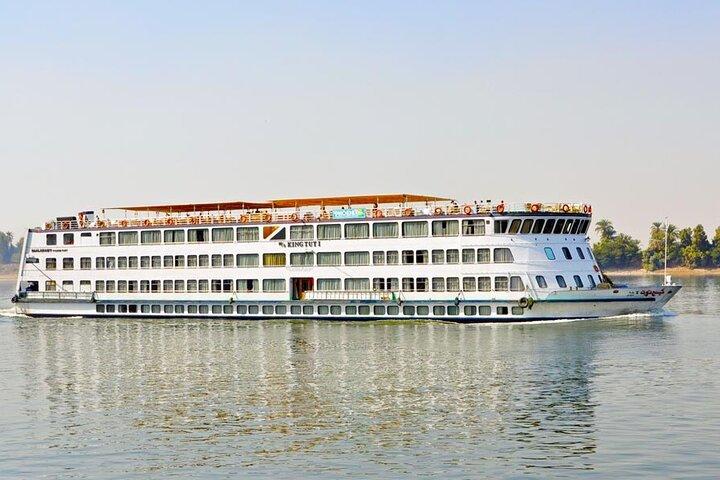 Crociera sul Nilo di 3 notti 5* con Abu Simbel e mongolfiera