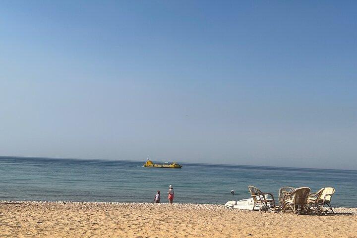 カイロからリゾートアクセス付き紅海~アイン・ソクナプライベートツアー