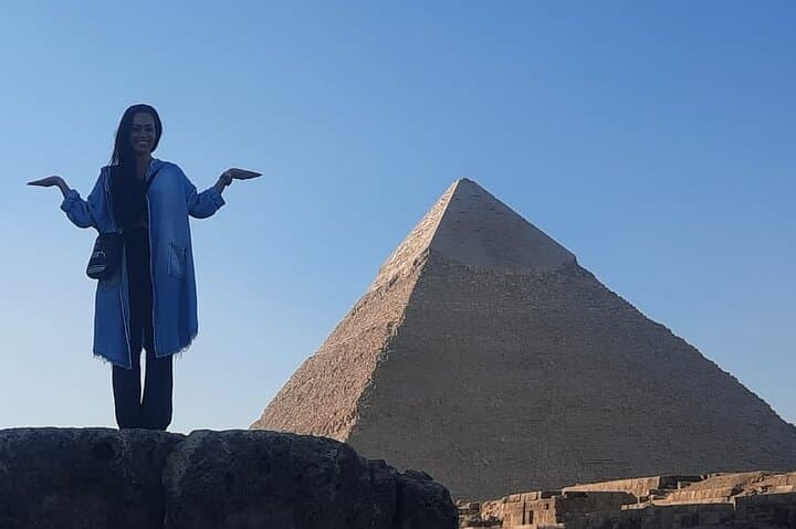 Half Day Tour to Giza Pyramid,Sphinx ,inside pyramid,Camel,lunch