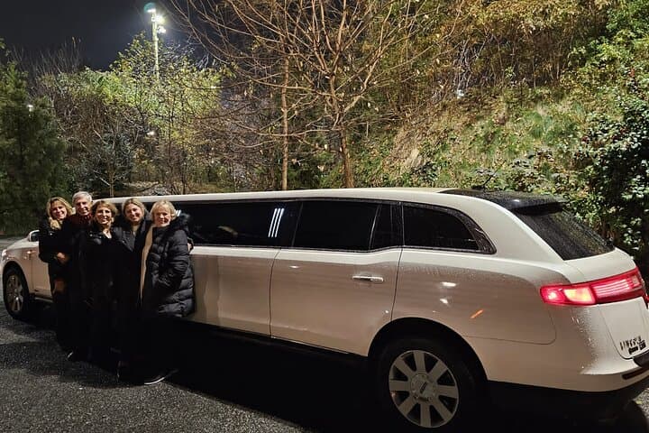 NYC Limousine Tour (New York "NYC Limo Tour" Limo, SUV Or Van )
