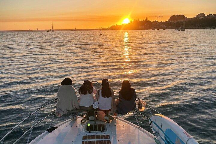 Porto: Private Yacht Cruise With Wine, Snacks, Sunset or day time