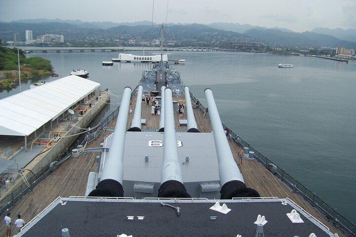USS Arizona e USS Missouri private di Pearl Harbor