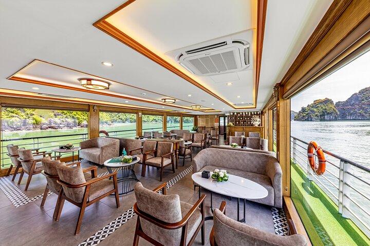 Heritage Cruise Halong Bay Luksusdagstur fra Hanoi Expressway