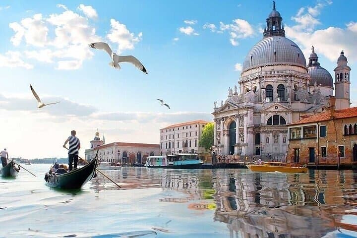 Private Tour from Milan: Venice Full Day Trip by Train