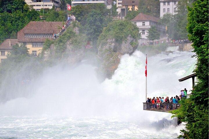 Lucerna: tour in auto privata alle cascate del Reno, Titisee e Foresta Nera