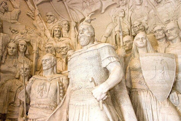 Kruja, Castle & Old Bazaar Guided Tour from Durres