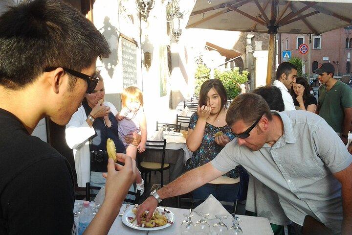 Jüdisches Ghetto in Rom und Campo de' Fiori: Geführte Essens- und Weintour