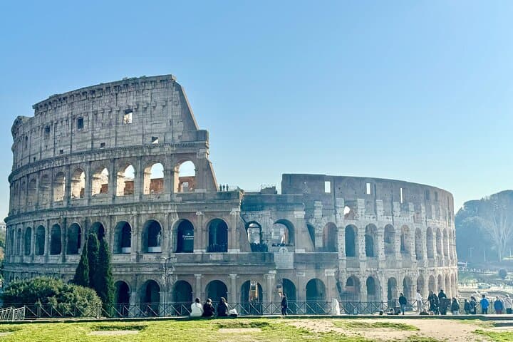 Colosseum Arena & Roman Forum Guided Tour