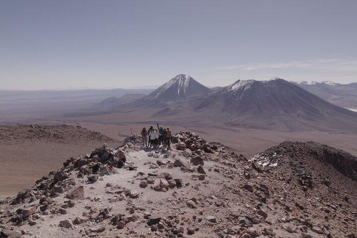 Subida ao extinto vulcão Cerro Toco a 5.600 metros de altura