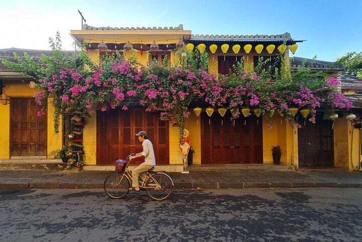 Shuttlebus fra Da Nang Lufthavn til Hoi An by/Hoi An hotel