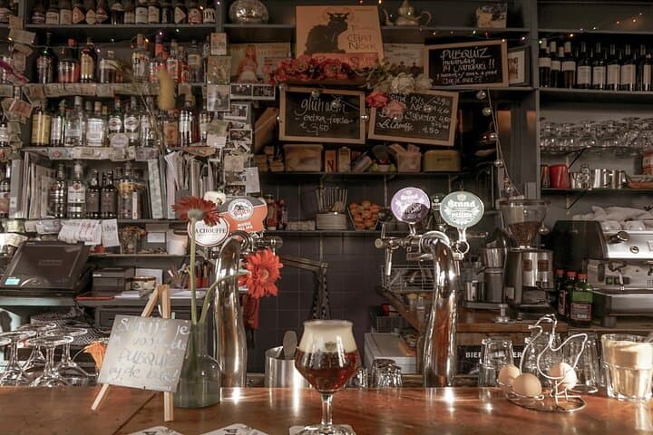 Private Dutch Beer Tasting Tour in Amsterdam Old Town