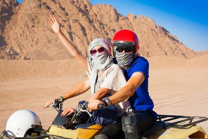 Sunset By Bike Quad, Camel Ride Beduin-middag i Marsa Alam