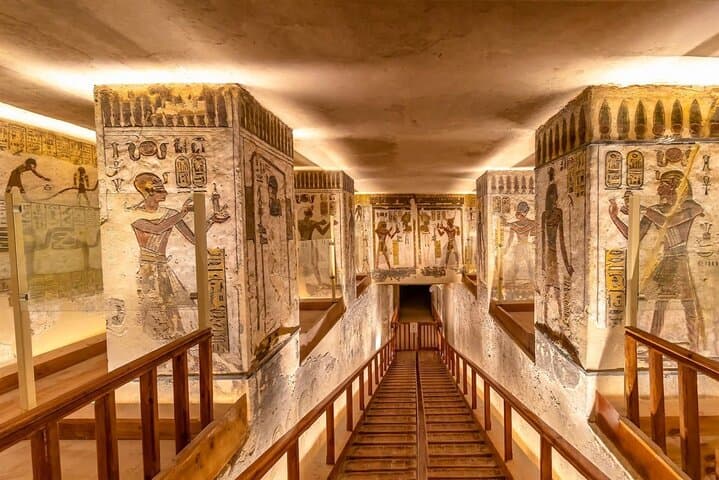 Tour of the West Bank and Habu Temple in Luxor