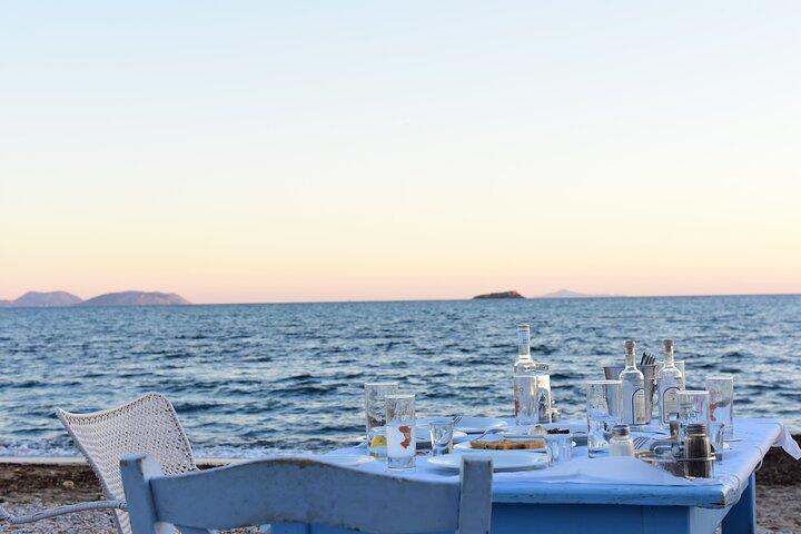 Excursão gastronômica grega Ouzo e Meze com um local