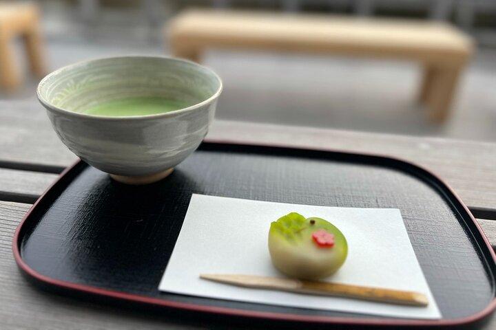 Hama-rikyu Gardens Walking Tour with Matcha& Japanese Sweets