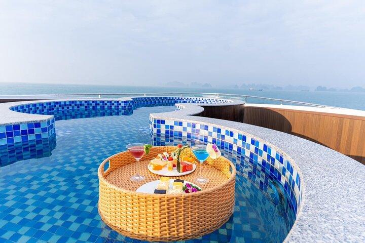 Crucero de un día de lujo Ha Long Symphony : almuerzo, jacuzzi, cueva & isla