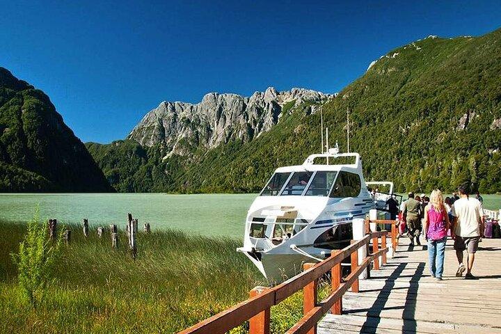 Kreuzfahrt nach Puerto Blest und Wanderung zu den Wasserfällen mit optionalem Frias-See