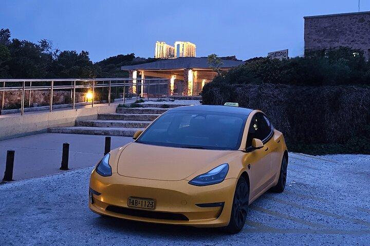 スニオン岬の半日ポセイドン神殿の夕日の眺め Tesla